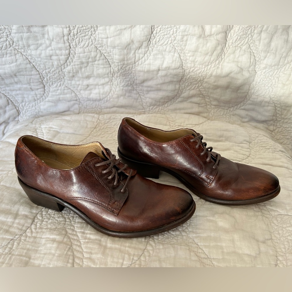 Frye Carson Brown Leather Oxford Brogue Shoes Low Heel - Women’s size 9 - Picture 3 of 9